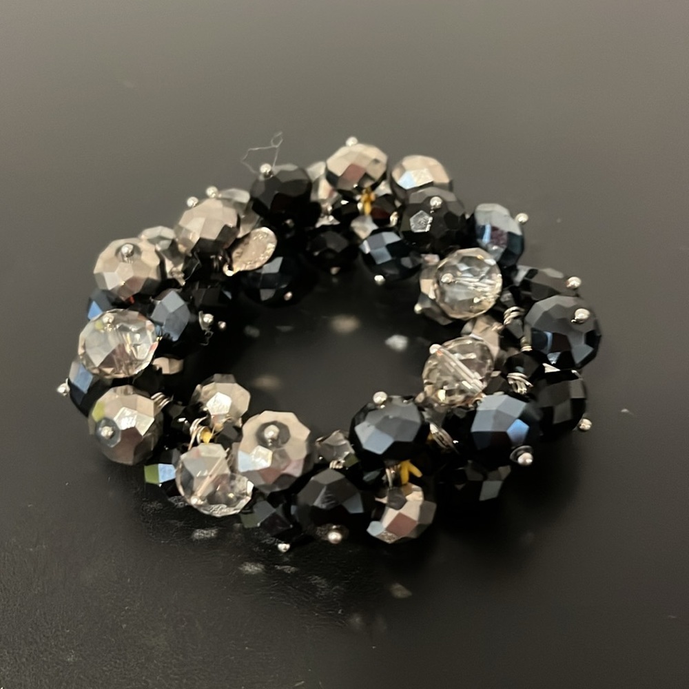 Vintage ALI KHAN New York Bracelet Cluster Black Clear Glass Beads Stretch - Picture 2 of 7
